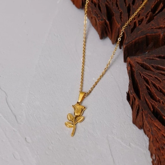 🌹18K gold plated rose necklace - Picture 2 of 7
